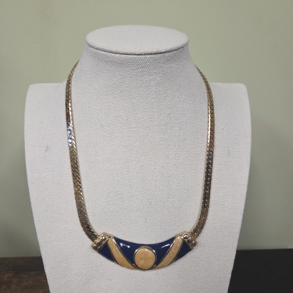 BOGO💖Vintage Goldtone Enamel Necklace